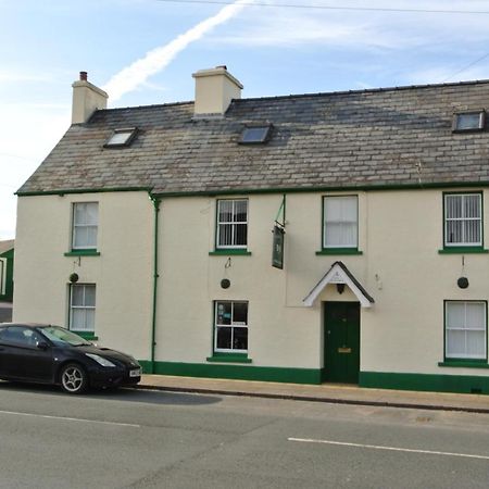 Old Castle Farm Guest House Brecon Exteriör bild