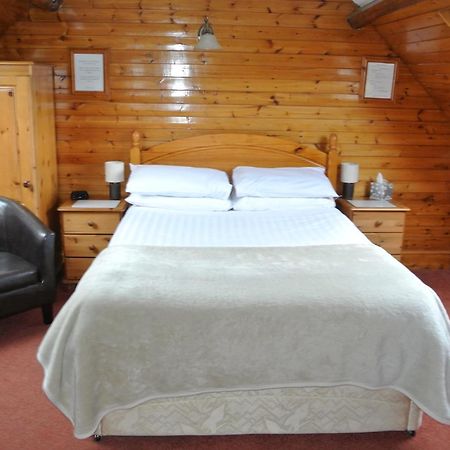 Old Castle Farm Guest House Brecon Exteriör bild