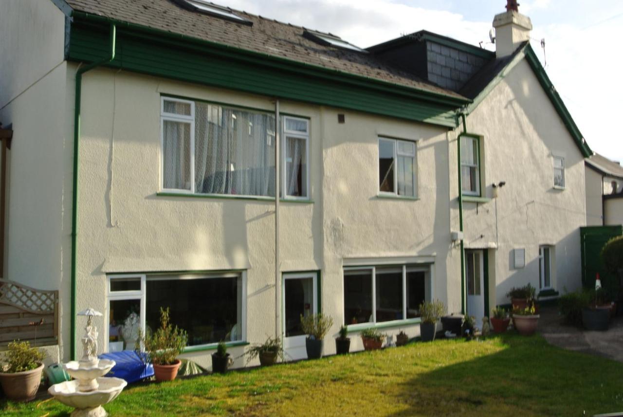 Old Castle Farm Guest House Brecon Exteriör bild