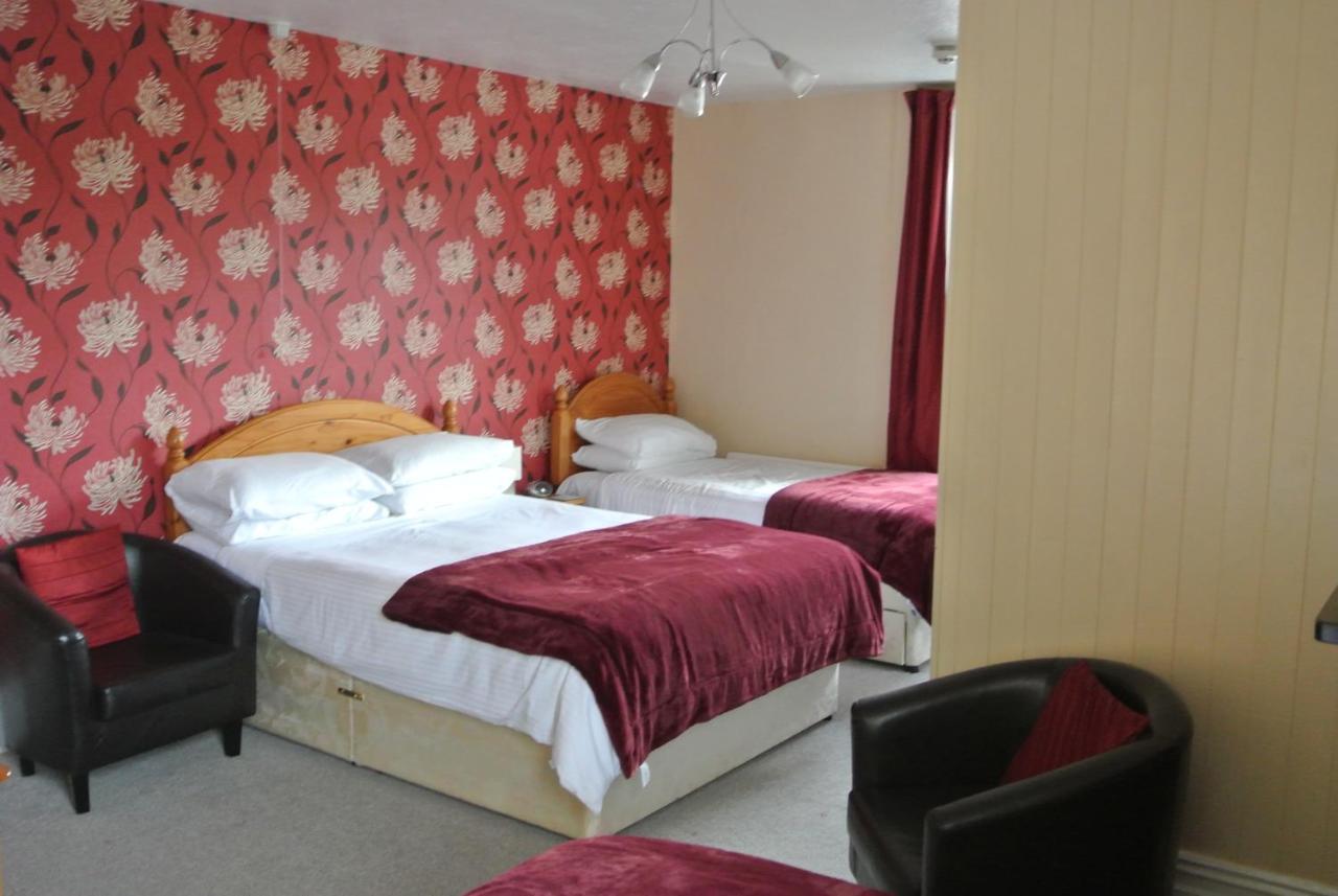 Old Castle Farm Guest House Brecon Exteriör bild