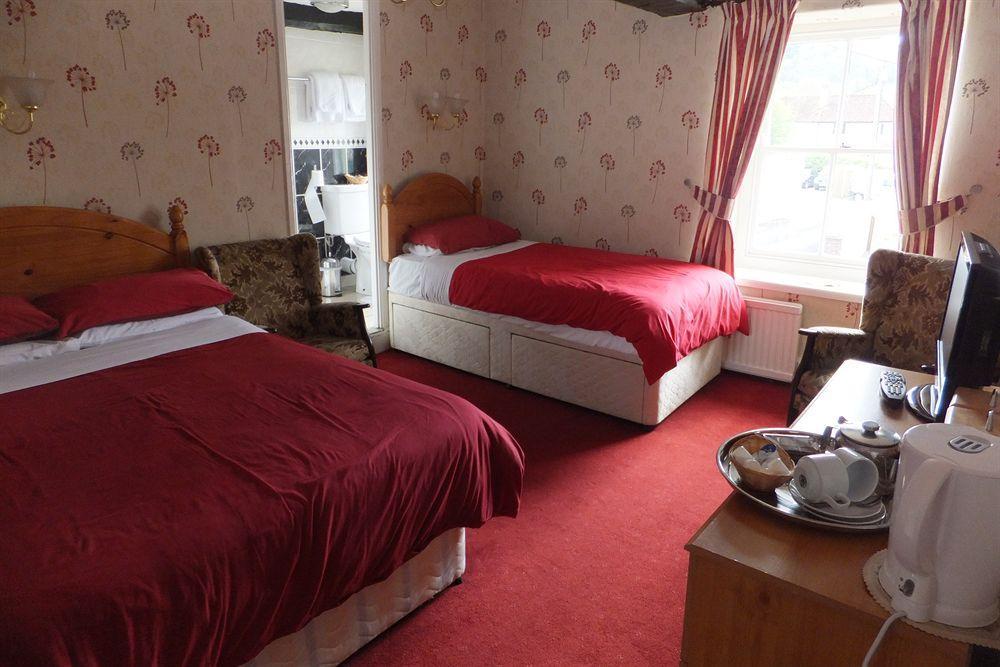 Old Castle Farm Guest House Brecon Exteriör bild