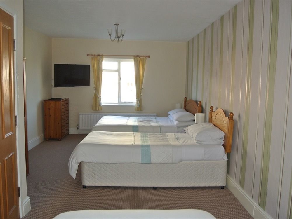 Old Castle Farm Guest House Brecon Exteriör bild